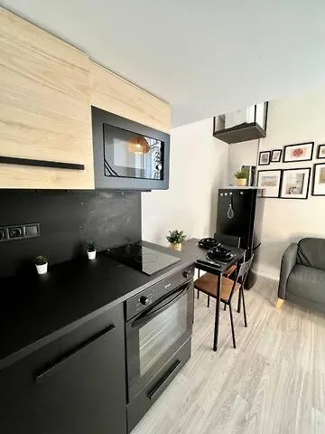 Chic Design Studio Budapeszt 0*,  Węgry